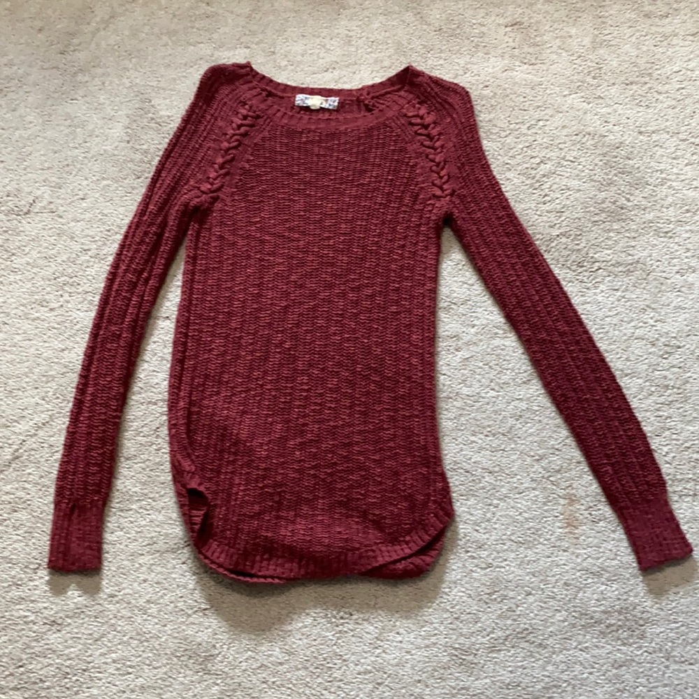 maroon sweater